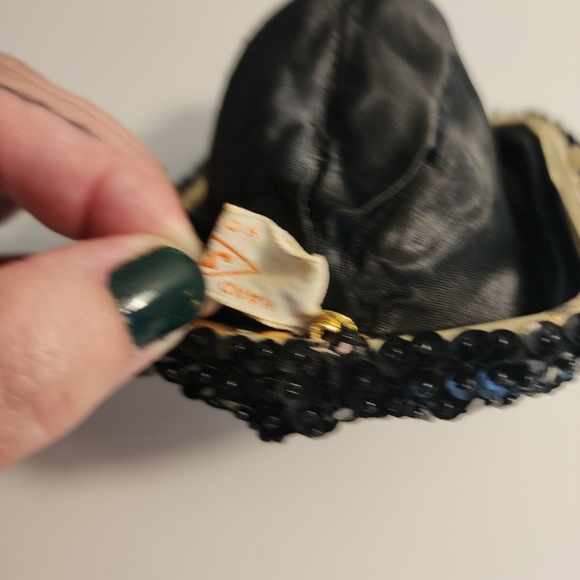 Vintage Handmade in Hong Kong JEM Black Beaded Coin Purse, gold clasp closure. - Picture 7 of 11